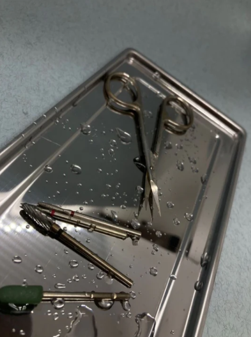 PEDIKYR / TRAJTIM I PLOTE I KEMBES + APLIKIM NGJYRE ME CHANEL ose DIOR - FULL SPA FOOT TREATMENT + APPLYING COLORING NAILS WITH DIOR or CHANEL