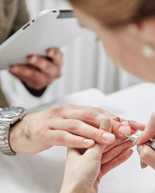 PASTRIM TOTAL I THONJVE TE DUARVE PER MESHKUJT - CLEANING NAILS FOR MAN