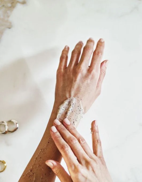 TRAJTIM DUARSH SPECIAL ME PRODUKTET HUDA BEUTY - SPECIAL HANDS TREATMENT WITH HUDA BEAUTY PRODUCTS