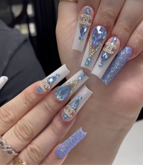 DIZENJO ME GURE Swarovski - DESIGN WITH Swarovski STONES