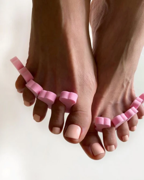 PEDIKYR / TRAJTIM I PLOTE I KEMBES + APLIKIM NGJYRE ME CHANEL ose DIOR - FULL SPA FOOT TREATMENT + APPLYING COLORING NAILS WITH DIOR or CHANEL