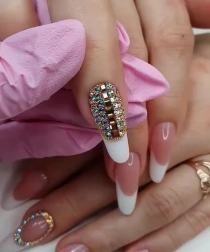 DIZENJO ME GURE Swarovski - DESIGN WITH Swarovski STONES