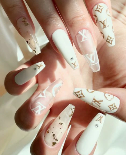 HEQJE TOTALE E TIPSAVE ME AKRI/ XHEL -TOTAL REMOVAL OF ACRE/ GEL TIPS